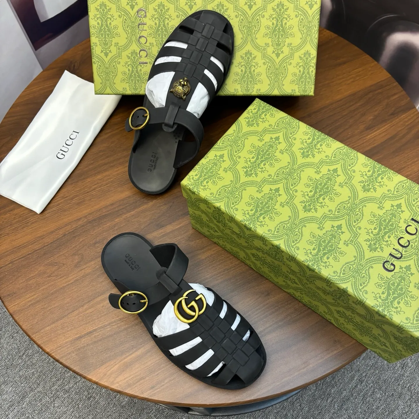 Men's shoes 260💰 [Gucci] Counter quality, top-quality original goods, real photos! Original TPU material, fine workmanship, comfortable; genuine 1:1 replica Size: 36 ~ 46 Half drag: 38 ~ 45